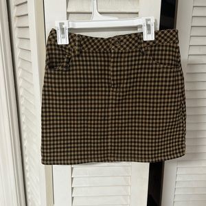 Mini skirt. Size small. Black and brown.